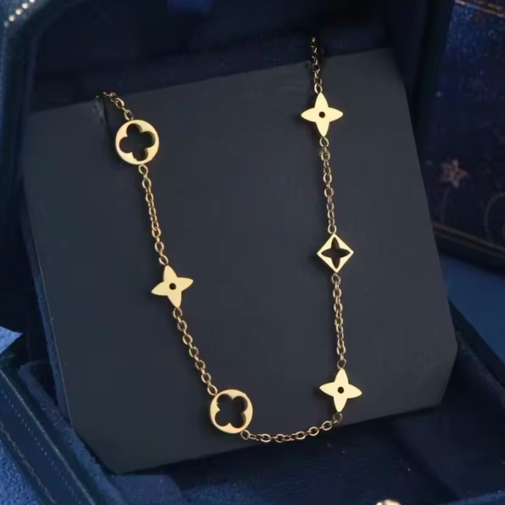 18K Gold Plated Clover Pendant Idylle Blossom Monogram Necklace Boho Minimalist